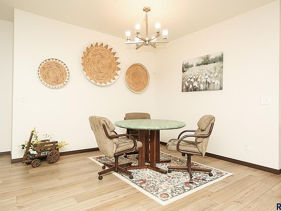 5th image of 8812 W Windmill Ridge St