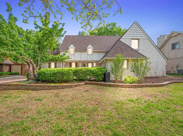 8601 E Brentmoor Ln, Wichita, KS 67206