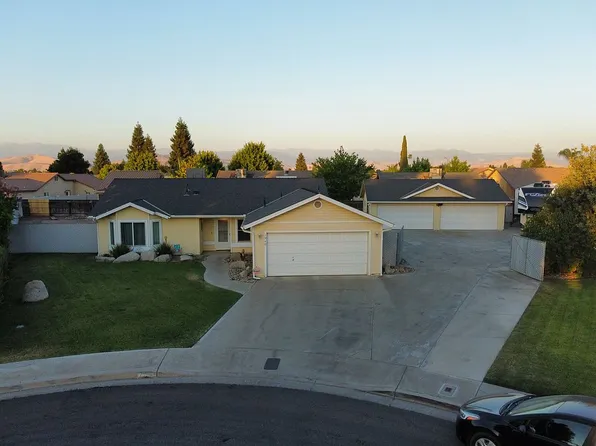 1940 Union Ct, Porterville, CA 93257