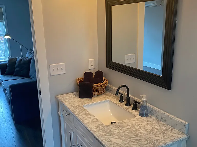 112 S Castle St — Photo 10
