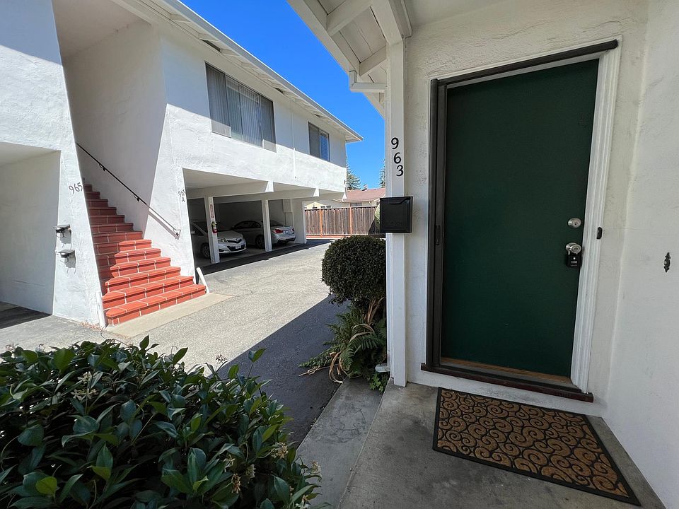 1st image of 963 Menlo Ave