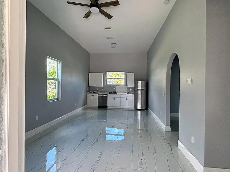 14715 82nd Ln N #SIDE HOUSE — Photo 3