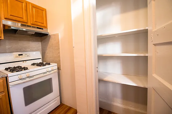 Rented by Sorensens Parkview Terrace Real Estate Inc | media 34