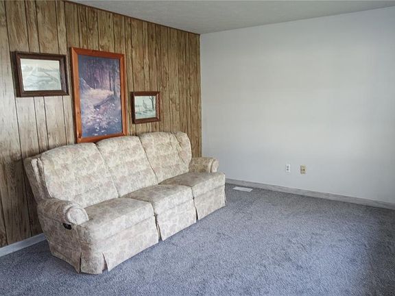 2nd image of 6079 Magnolia Dr