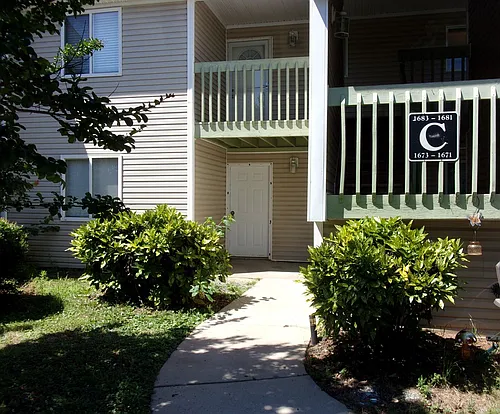 1673 Eagles Pl Photo 1