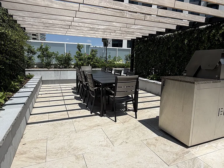 25 Cordova Ave #Penthouse 10 — Photo 13
