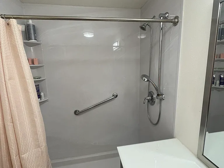 255 Temple Ave #10 — Photo 11