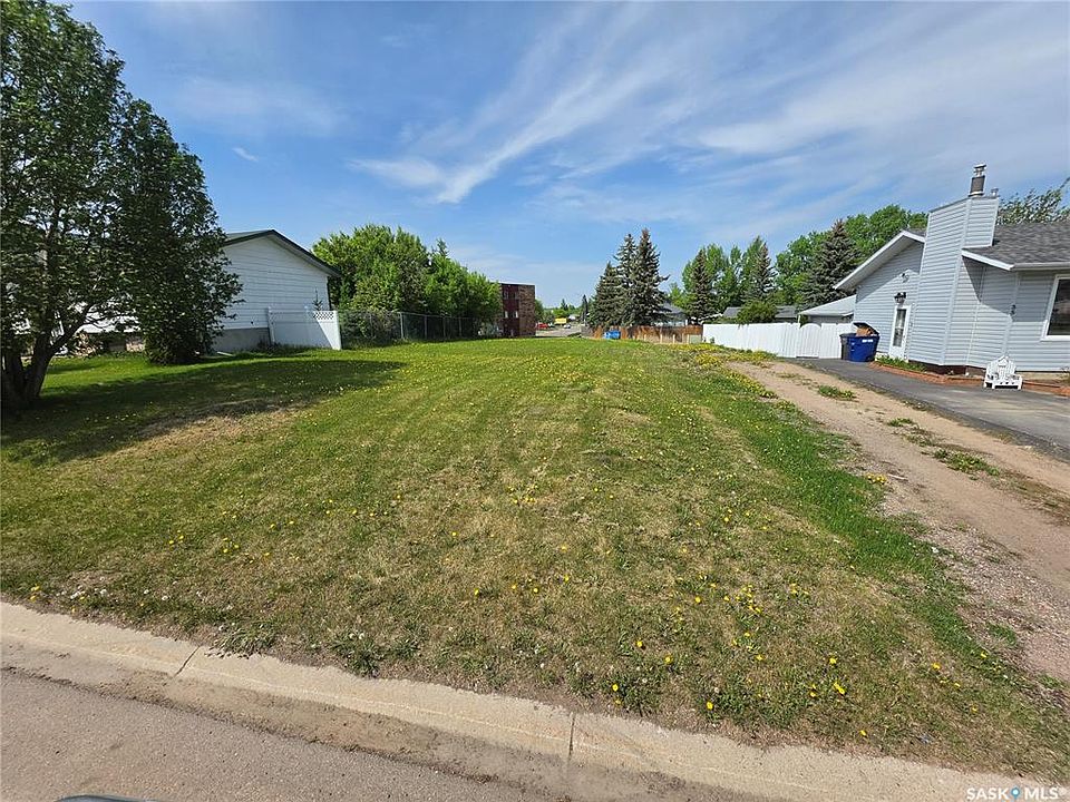 1st image of 37 Dunfield CRESCENT