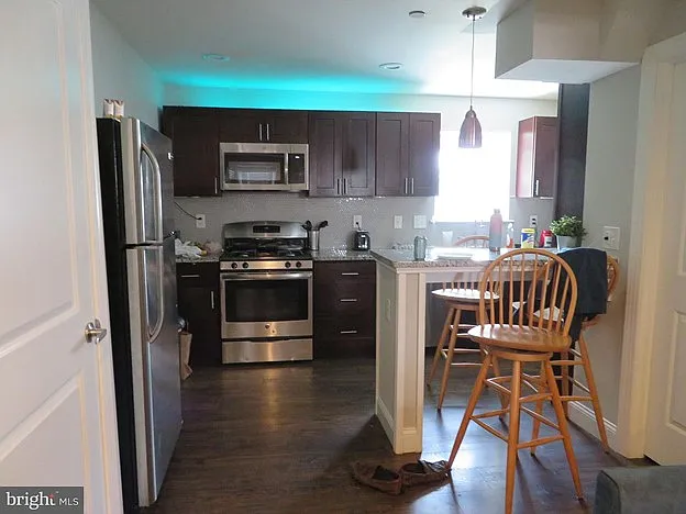 161 Levering St — Photo 6