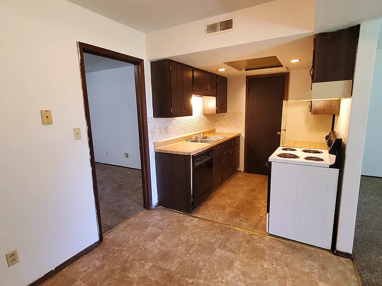 307 N 44th St #2 — Photo 5