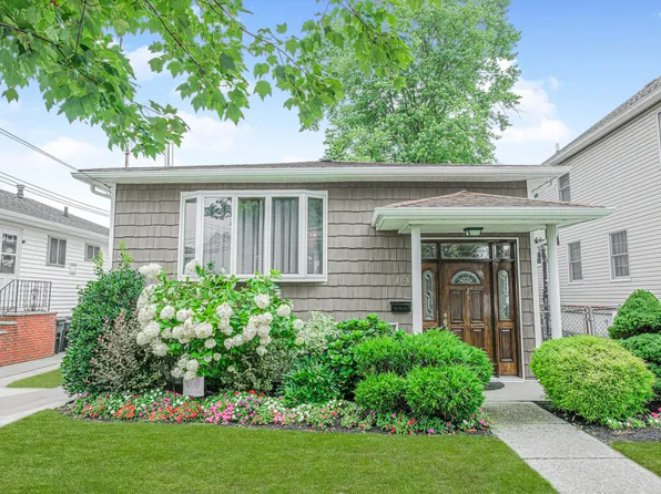 164 Kirshon Avenue image 1 of 21
