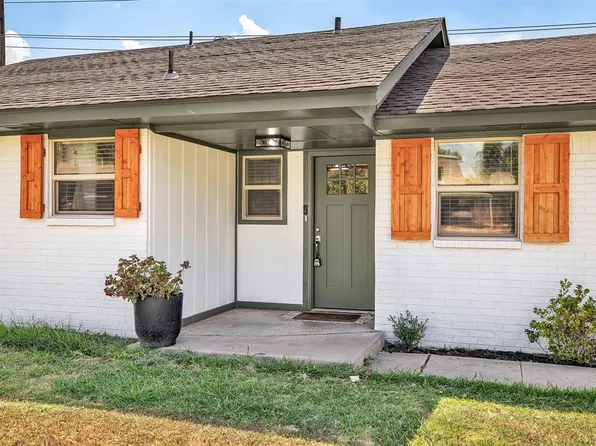 604 SW 27th St, Moore, OK 73160