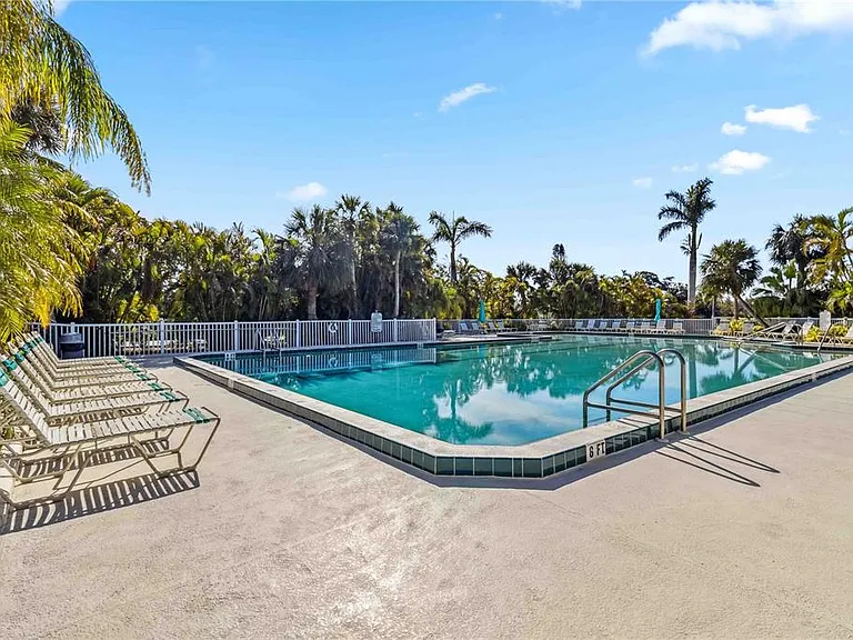5770 Ashton Lake Dr #8 — Photo 45