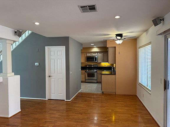 4th image of 13 Channel Island St