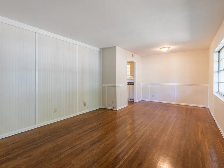 1539 Eason Ave — Photo 12
