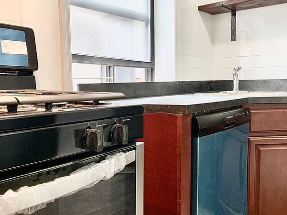 4th image of 530 W 147th St #43A