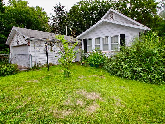 2nd image of 1808 N Broadway St
