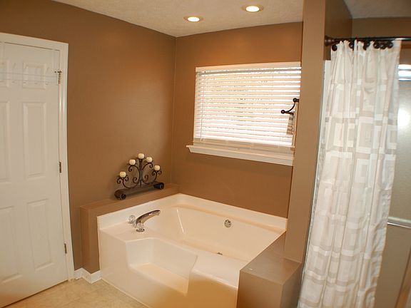 Master garden tub and shower