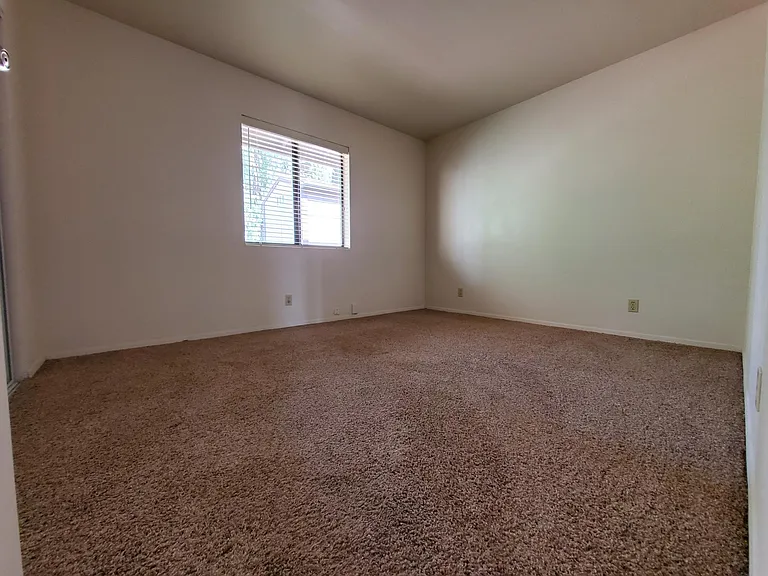 370 Fairway Oaks Dr #A — Photo 32