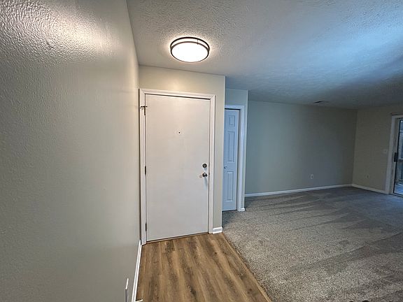 4th image of 150 W Division St NE APT B