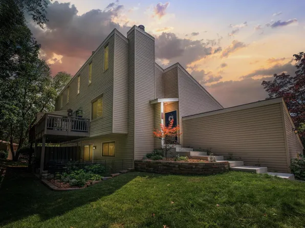 5667 W Bavarian Pass, Minneapolis, MN 55432