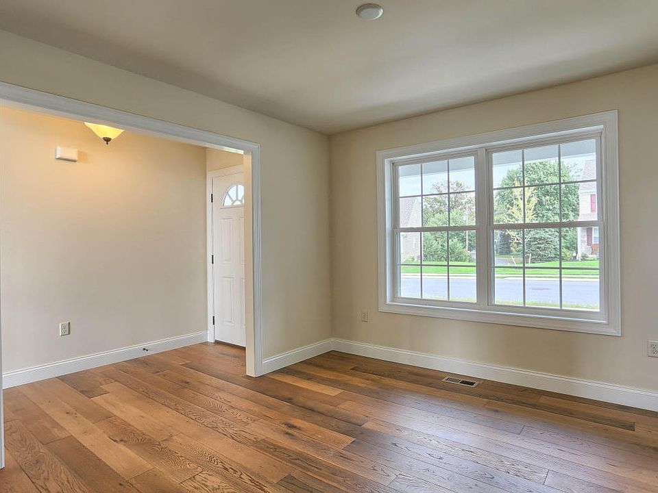 2nd image of 244 Cedar Holw