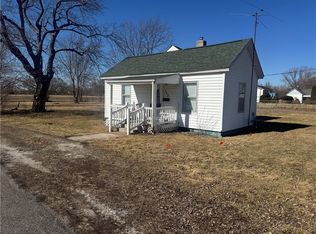 105 Prairie St, Catlin, IL 61817