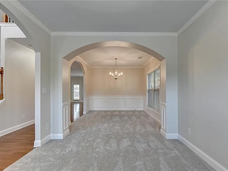 522 Suwanee Oaks Dr — Photo 11