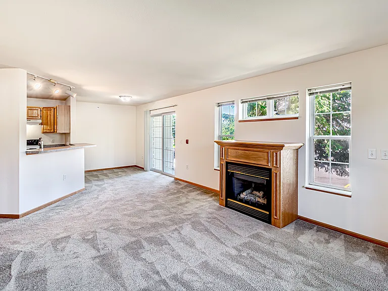 Hickory Pointe — Photo 20