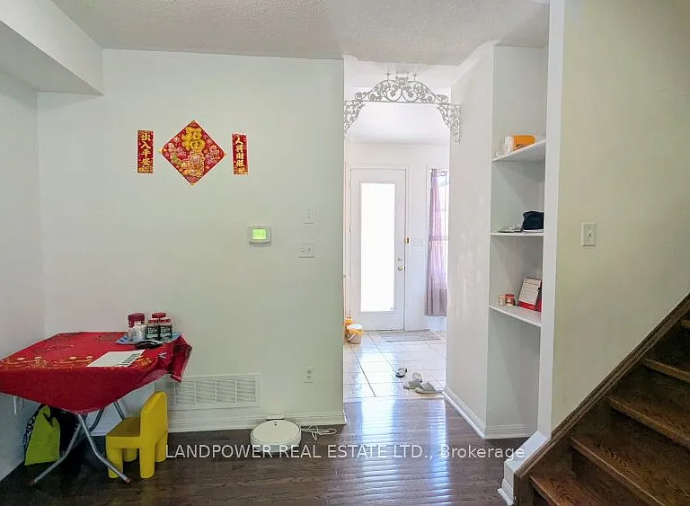 81 Whites Hill Ave — Photo 4