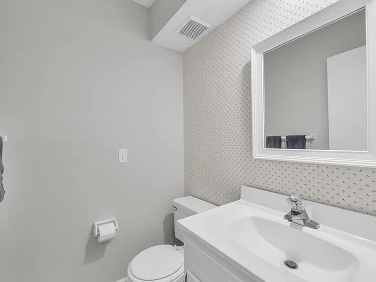 10002 W 86th St — Photo 25