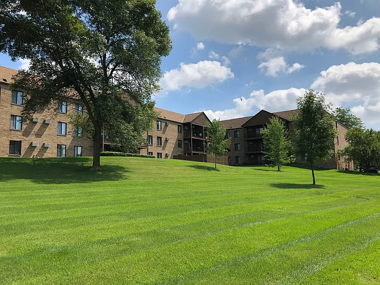 Lexington Heights Apartments — Photo 44
