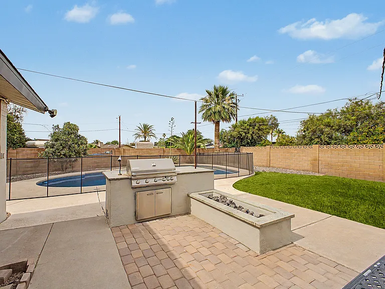 3346 E Cochise Dr — Photo 38