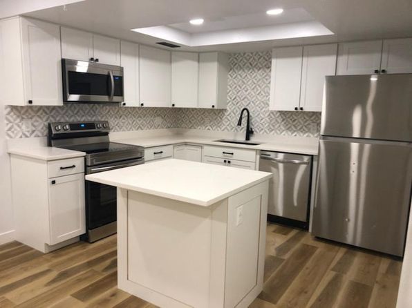 136 E 400 N APT 206