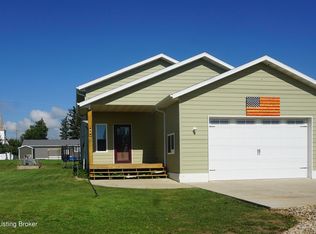 216 B St S, Richardton, ND 58652