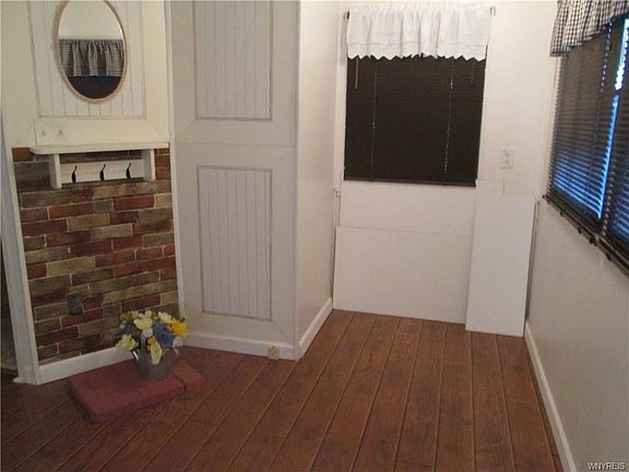 2nd image of 50 Marseille Ave