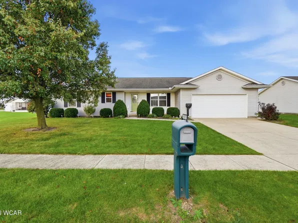 923 Sunrise Dr, Wapakoneta, OH 45895