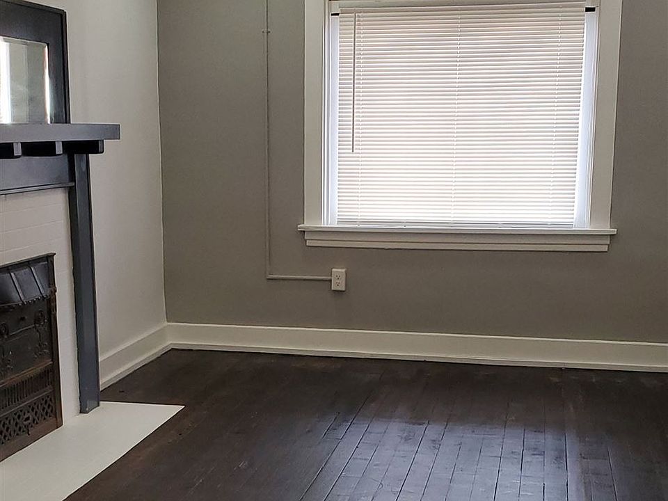 528 Wall Apt 1 Living Room 2