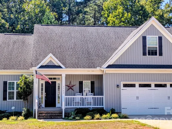 3743 Travertine Dr, Lancaster, SC 29720
