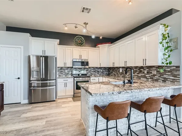 720 Camino La Paz, Henderson, NV 89012
