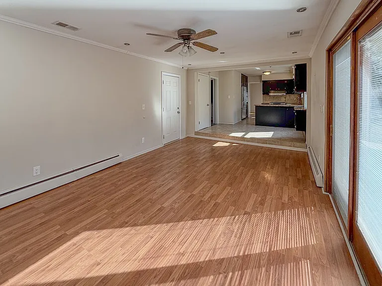 2710 Pendleton Dr — Photo 4