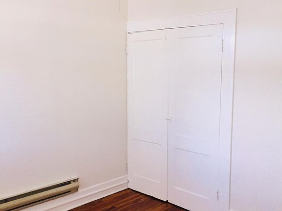 5th image of 360 4th St S APT 17