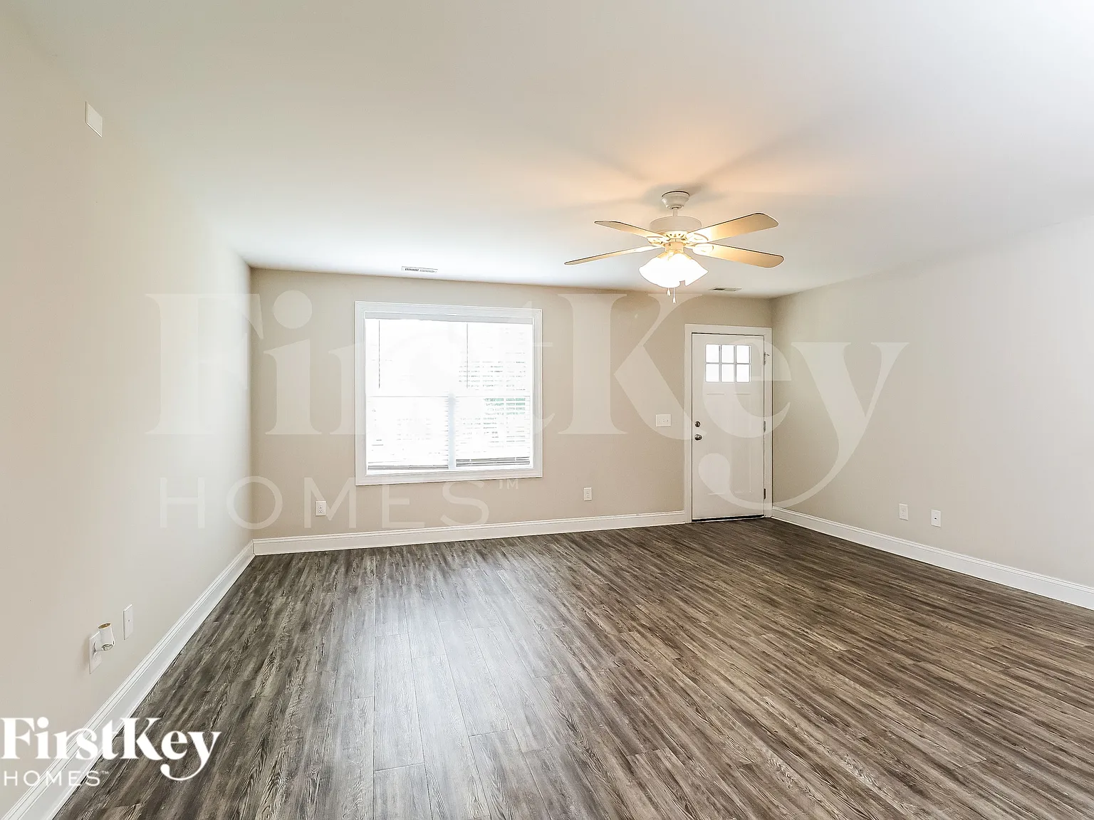 3 bed, 2.0 bath, 1341 sqft, $2,060 — Photo 3