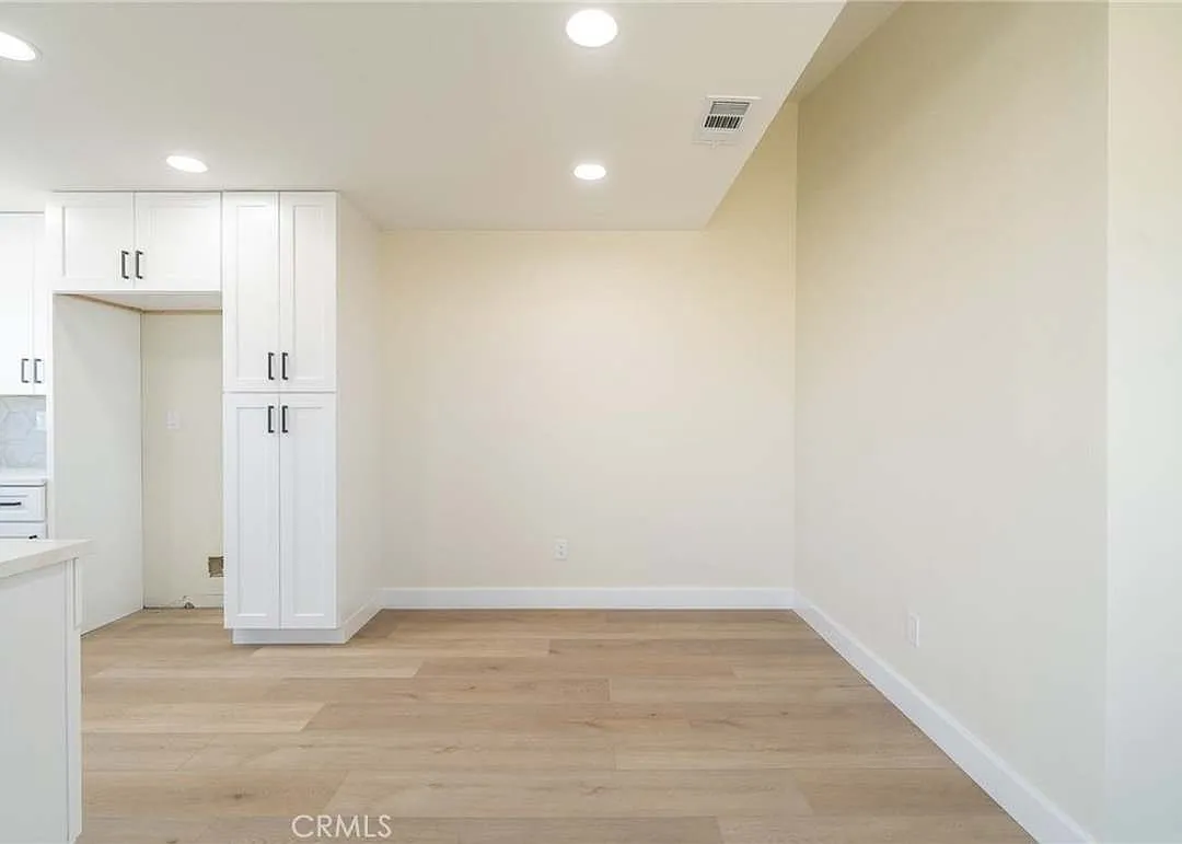 4 bed, 1346 sqft, $3,600 — Photo 2