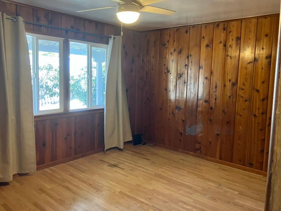 1st bedroom