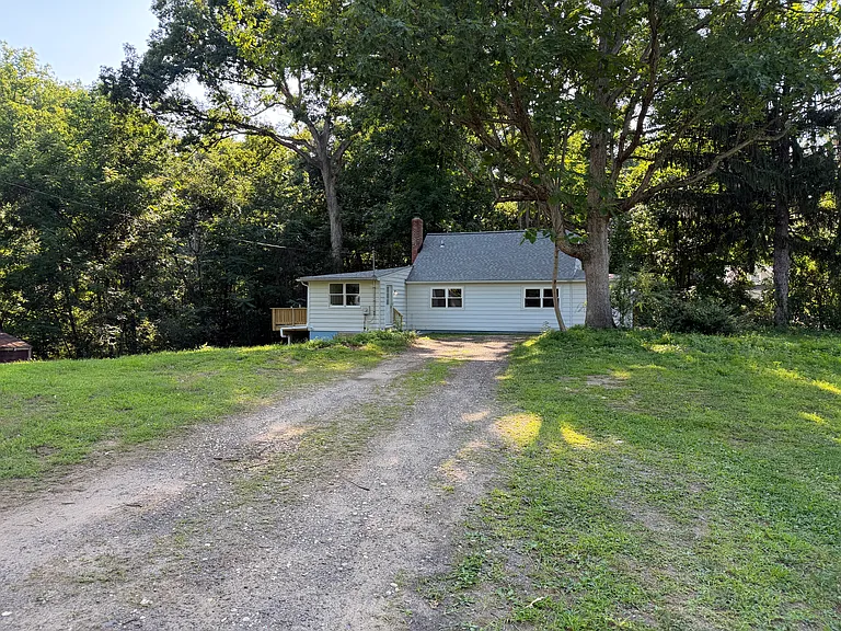 1403 Defense Hwy — Photo 7