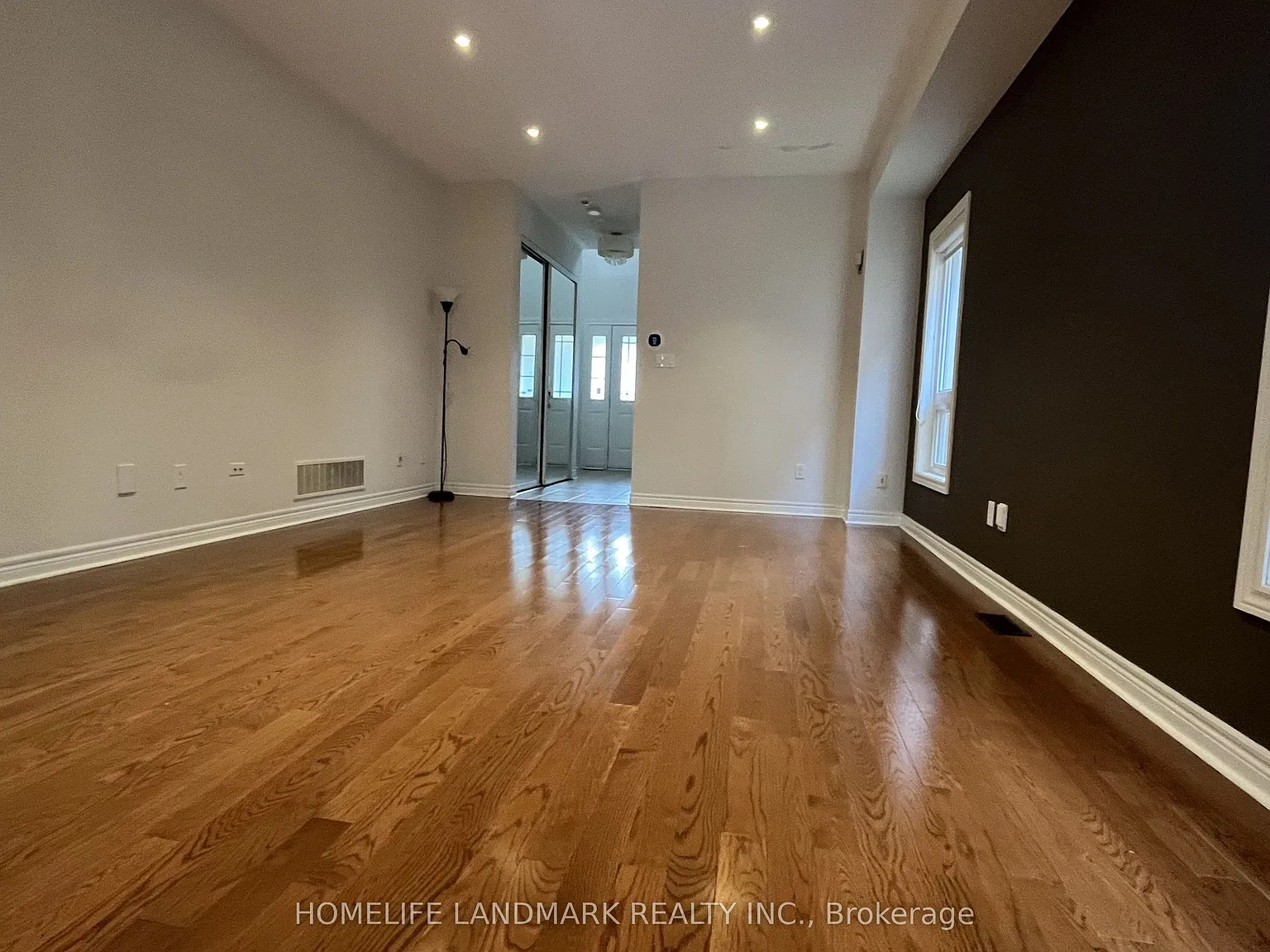 3 bed, $3,400 — Photo 2