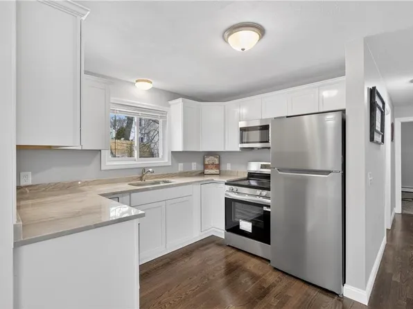 3 Cassisi Ct, North Providence, RI 02904