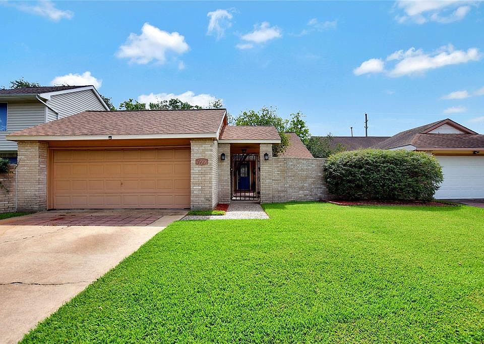 1st image of 3927 Heathersage Dr
