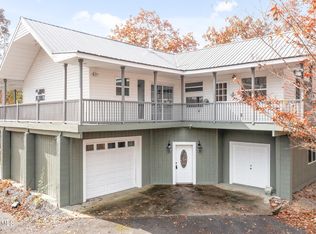 1581 Romary Rd, Dandridge, TN 37725